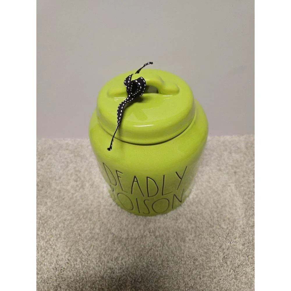 Brand‎ new Rae Dunn DEADLY POISON chubby green Halloween canister